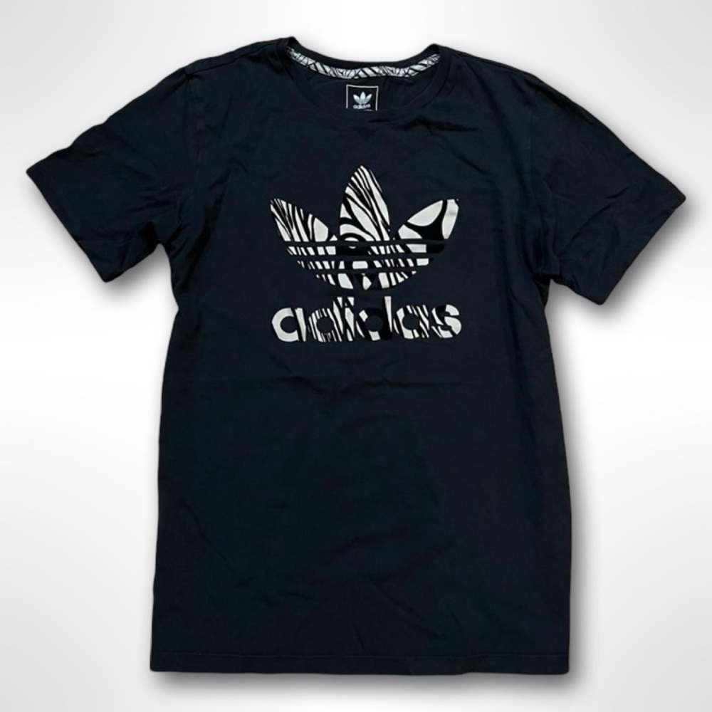 Velvet Logo Adidas T-shirt - Picture 2 of 3